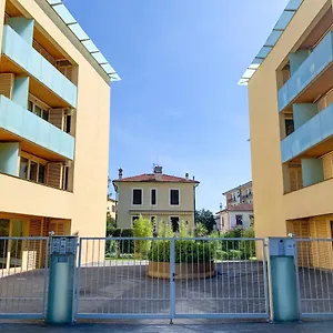 giallomango-apt-in-lucca.it-tuscanyhotel.com/